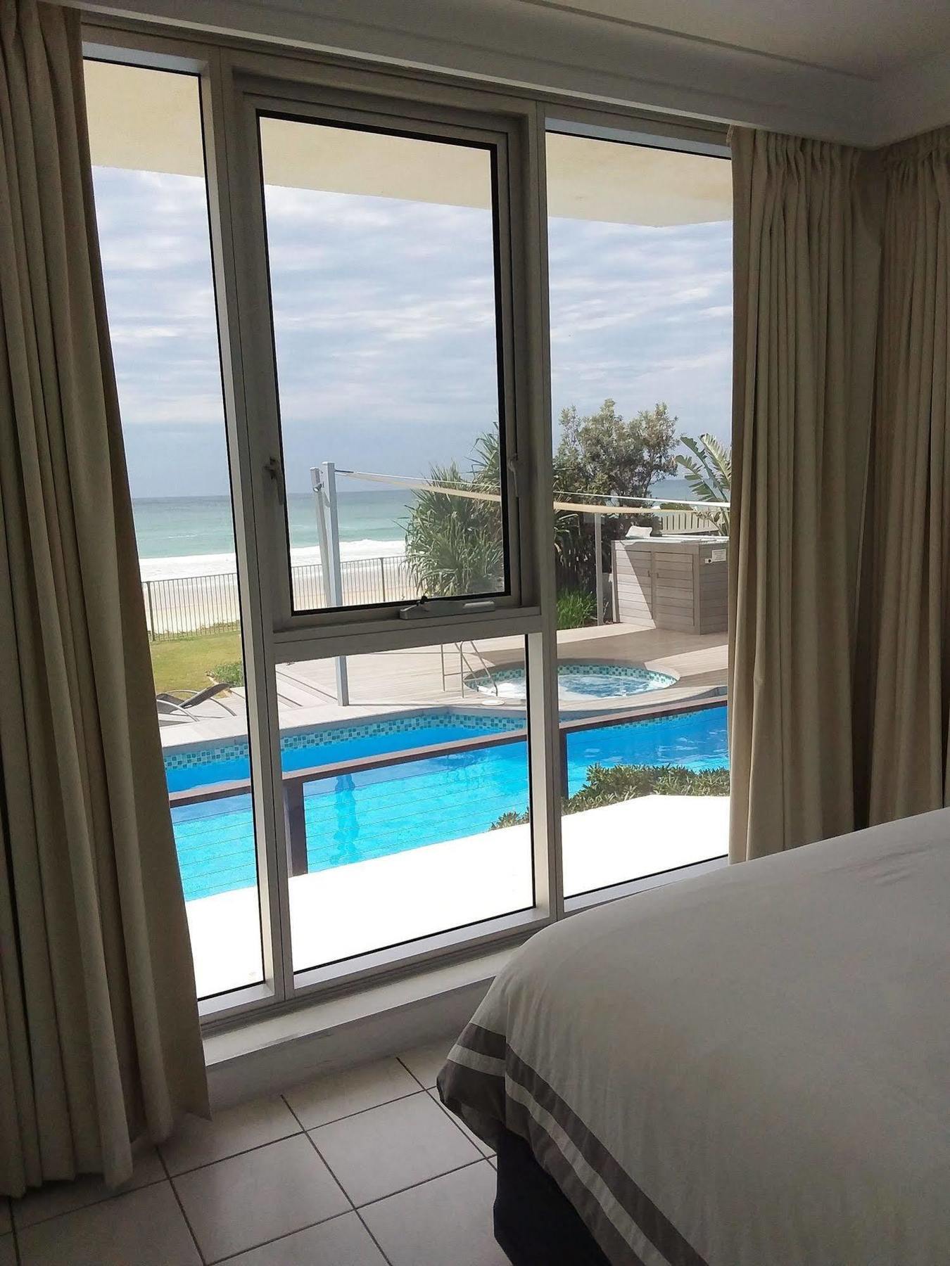 Hibiscus On The Beach Gold Coast Bagian luar foto